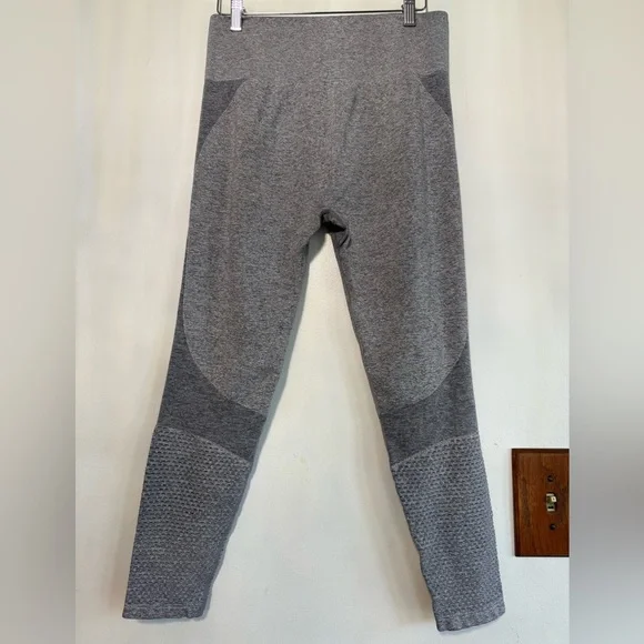 Gray Seamless Leggings - Picture 2 of 4